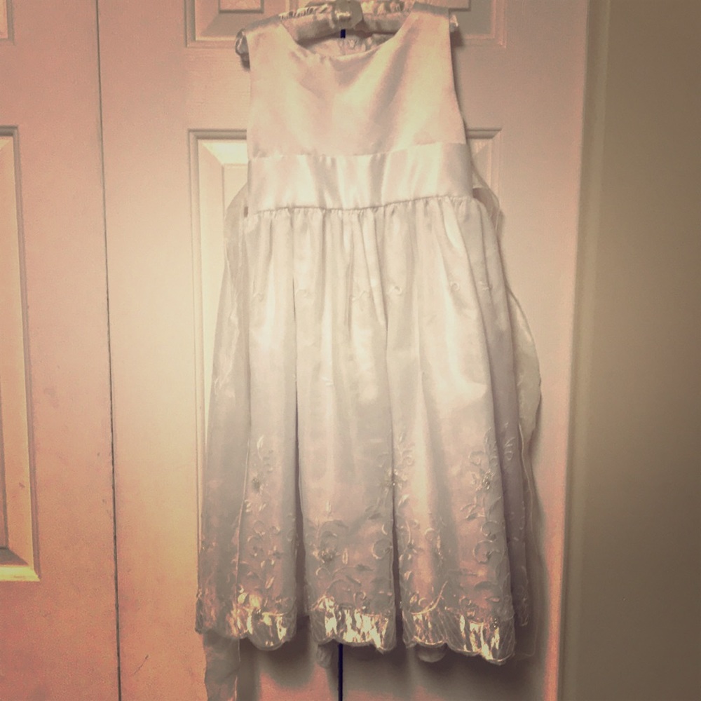 Flower girl's dress